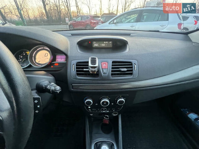 Черный Рено Меган, объемом двигателя 1.46 л и пробегом 277 тыс. км за 5999 $, фото 19 на Automoto.ua