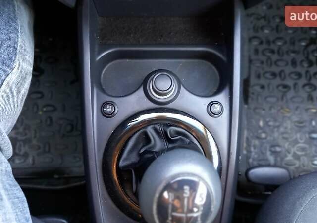 Черный Рено Меган, объемом двигателя 1.6 л и пробегом 206 тыс. км за 5999 $, фото 28 на Automoto.ua