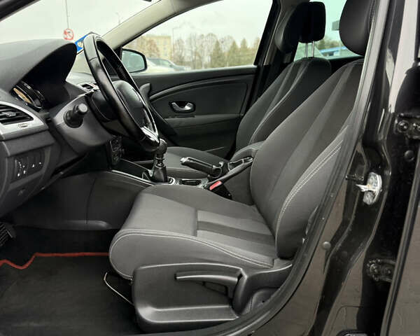 Чорний Рено Меган, об'ємом двигуна 1.6 л та пробігом 172 тис. км за 6900 $, фото 48 на Automoto.ua