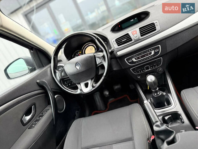 Чорний Рено Меган, об'ємом двигуна 1.6 л та пробігом 172 тис. км за 6900 $, фото 35 на Automoto.ua