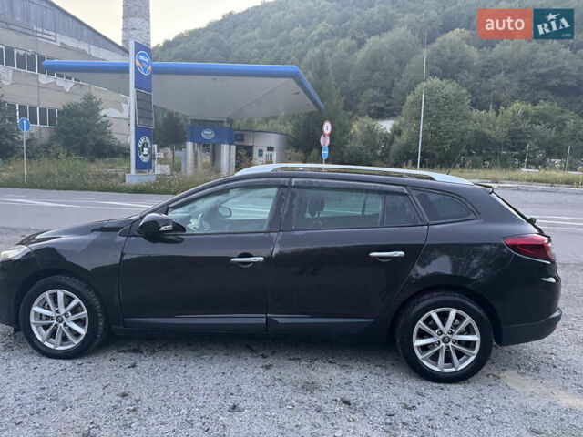 Чорний Рено Меган, об'ємом двигуна 2 л та пробігом 260 тис. км за 7200 $, фото 3 на Automoto.ua