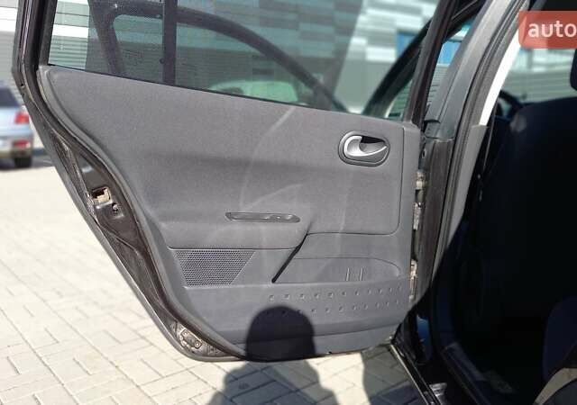 Черный Рено Меган, объемом двигателя 1.6 л и пробегом 206 тыс. км за 5999 $, фото 15 на Automoto.ua