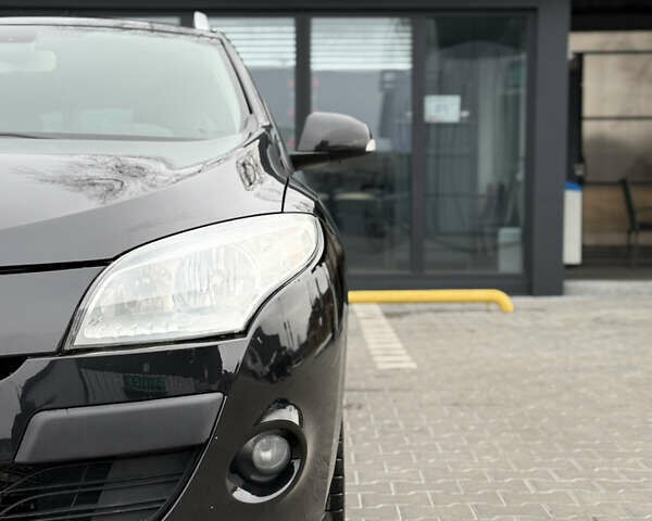 Чорний Рено Меган, об'ємом двигуна 1.6 л та пробігом 172 тис. км за 6900 $, фото 17 на Automoto.ua