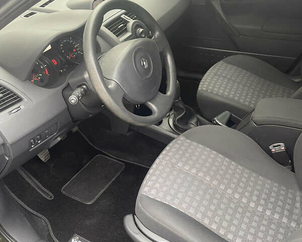 Черный Рено Меган, объемом двигателя 1.6 л и пробегом 196 тыс. км за 5950 $, фото 20 на Automoto.ua