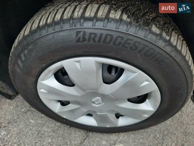 Чорний Рено Меган, об'ємом двигуна 1.6 л та пробігом 187 тис. км за 6200 $, фото 96 на Automoto.ua