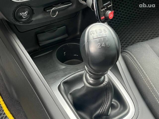 Черный Рено Меган, объемом двигателя 1.9 л и пробегом 295 тыс. км за 7190 $, фото 29 на Automoto.ua