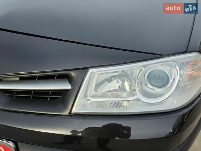 Чорний Рено Меган, об'ємом двигуна 2 л та пробігом 188 тис. км за 5950 $, фото 8 на Automoto.ua