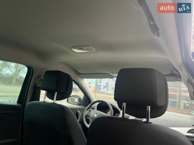 Черный Рено Меган, объемом двигателя 1.6 л и пробегом 191 тыс. км за 9000 $, фото 42 на Automoto.ua