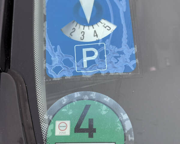 Чорний Рено Меган, об'ємом двигуна 1.6 л та пробігом 172 тис. км за 6900 $, фото 107 на Automoto.ua