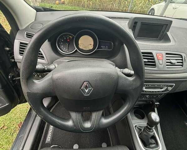 Черный Рено Меган, объемом двигателя 1.4 л и пробегом 168 тыс. км за 5800 $, фото 4 на Automoto.ua