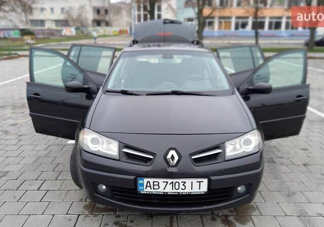 Черный Рено Меган, объемом двигателя 1.6 л и пробегом 206 тыс. км за 5999 $, фото 6 на Automoto.ua