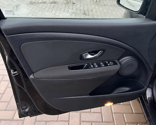 Чорний Рено Меган, об'ємом двигуна 1.6 л та пробігом 234 тис. км за 6800 $, фото 17 на Automoto.ua