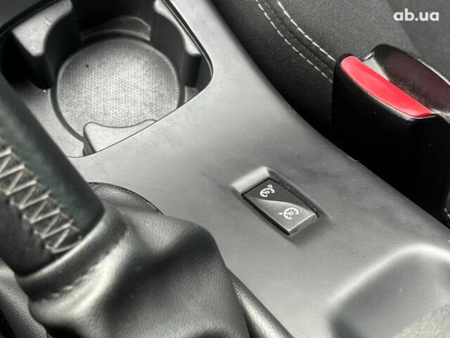 Черный Рено Меган, объемом двигателя 1.9 л и пробегом 295 тыс. км за 7190 $, фото 27 на Automoto.ua