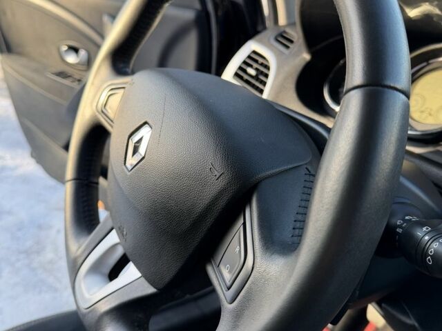 Чорний Рено Меган, об'ємом двигуна 1.4 л та пробігом 192 тис. км за 6450 $, фото 11 на Automoto.ua