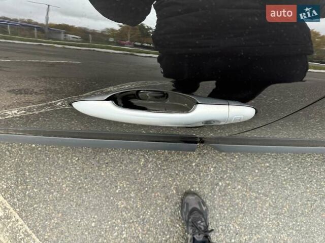 Рено Меган 2009 в Киеве на Automoto.ua Черный Рено Меган, объемом двигателя 1.6 л и пробегом 181 тыс. км за 7950 $, фото 13 на Automoto.ua