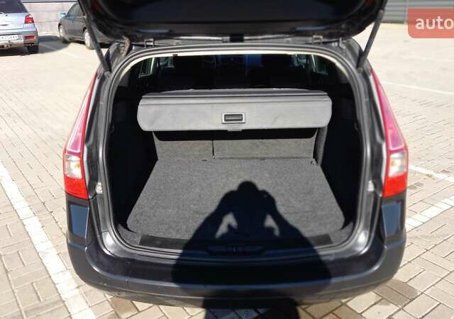 Черный Рено Меган, объемом двигателя 1.6 л и пробегом 206 тыс. км за 5999 $, фото 13 на Automoto.ua