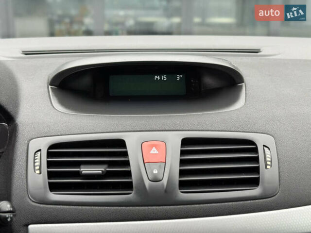 Чорний Рено Меган, об'ємом двигуна 1.6 л та пробігом 172 тис. км за 6900 $, фото 58 на Automoto.ua