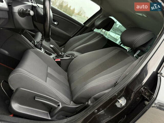 Чорний Рено Меган, об'ємом двигуна 1.6 л та пробігом 172 тис. км за 6900 $, фото 49 на Automoto.ua