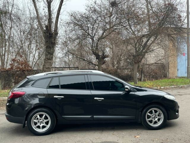 Черный Рено Меган, объемом двигателя 1.5 л и пробегом 290 тыс. км за 7000 $, фото 8 на Automoto.ua