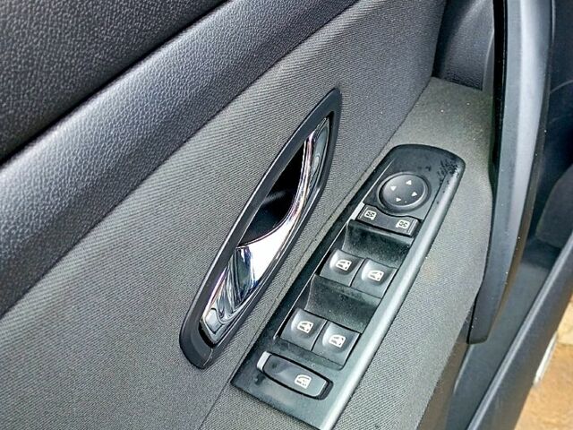 Черный Рено Меган, объемом двигателя 1.5 л и пробегом 225 тыс. км за 7000 $, фото 5 на Automoto.ua