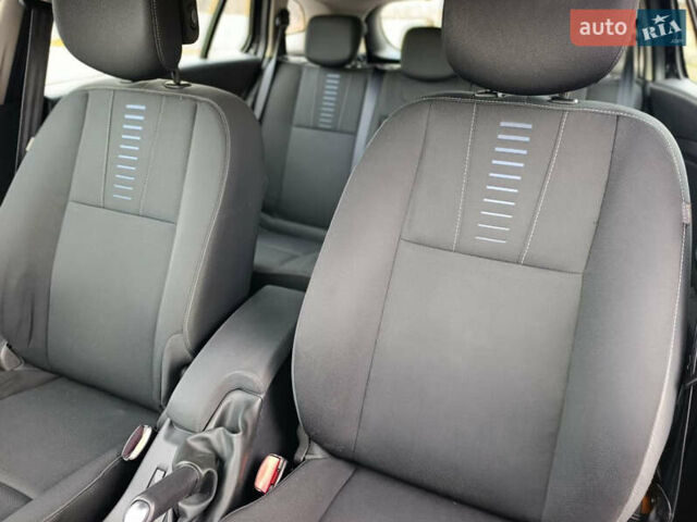 Черный Рено Меган, объемом двигателя 1.6 л и пробегом 196 тыс. км за 7500 $, фото 16 на Automoto.ua