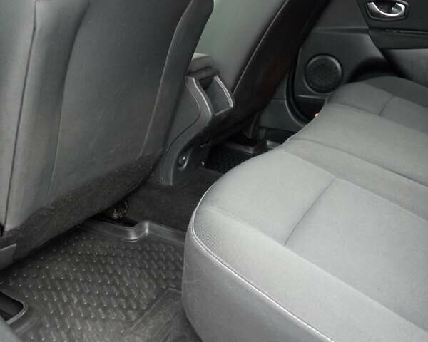 Рено Меган 2010 в Луцке на Automoto.ua Черный Рено Меган, объемом двигателя 1.6 л и пробегом 198 тыс. км за 6100 $, фото 49 на Automoto.ua