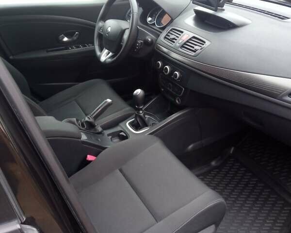 Рено Меган 2010 в Луцке на Automoto.ua Черный Рено Меган, объемом двигателя 1.6 л и пробегом 198 тыс. км за 6100 $, фото 55 на Automoto.ua