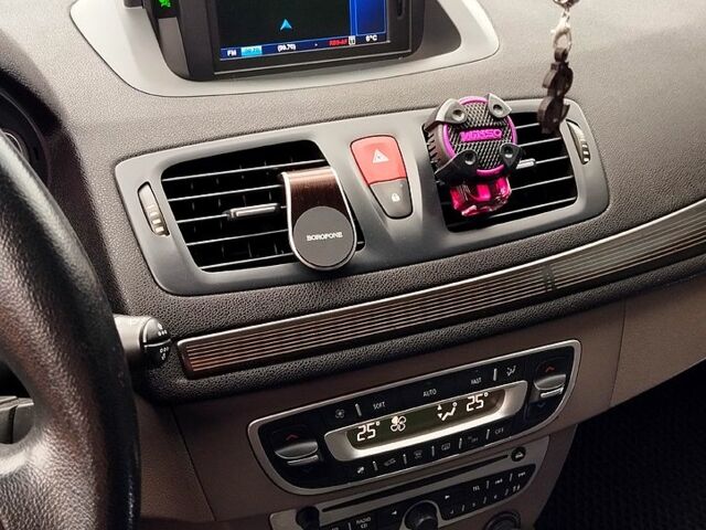 Чорний Рено Меган, об'ємом двигуна 1.5 л та пробігом 225 тис. км за 7000 $, фото 1 на Automoto.ua