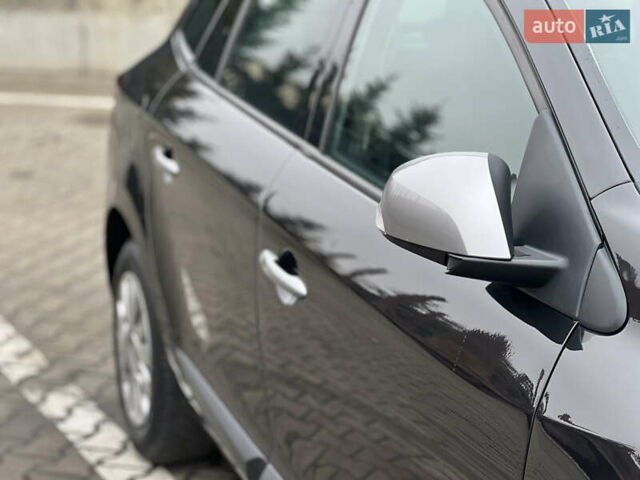 Черный Рено Меган, объемом двигателя 1.4 л и пробегом 170 тыс. км за 6900 $, фото 21 на Automoto.ua