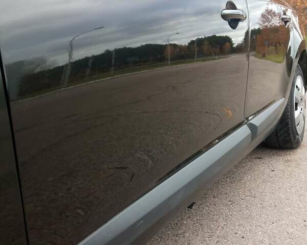 Рено Меган 2010 в Луцке на Automoto.ua Черный Рено Меган, объемом двигателя 1.6 л и пробегом 198 тыс. км за 6100 $, фото 19 на Automoto.ua