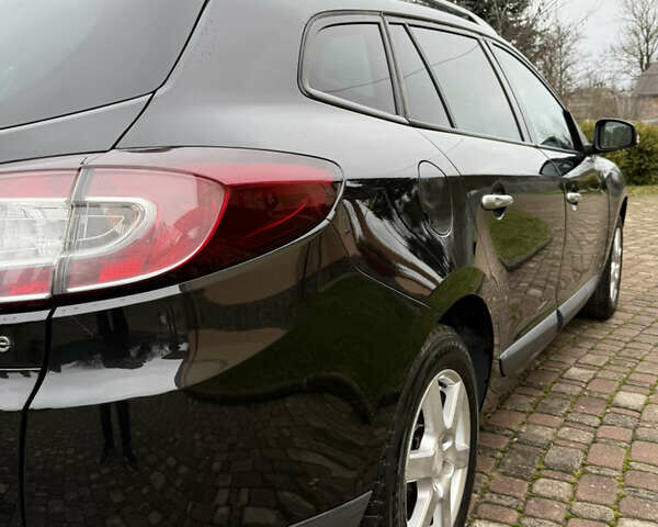 Черный Рено Меган, объемом двигателя 1.4 л и пробегом 185 тыс. км за 5999 $, фото 20 на Automoto.ua