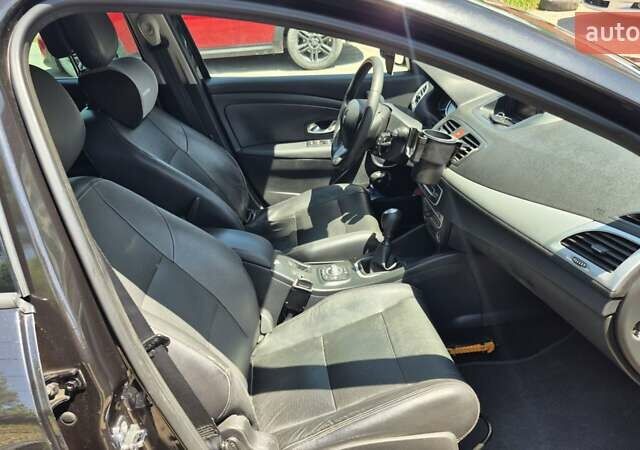 Черный Рено Меган, объемом двигателя 1.46 л и пробегом 270 тыс. км за 7800 $, фото 11 на Automoto.ua