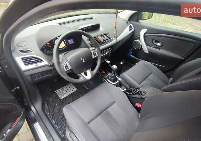 Чорний Рено Меган, об'ємом двигуна 1.46 л та пробігом 349 тис. км за 5700 $, фото 11 на Automoto.ua