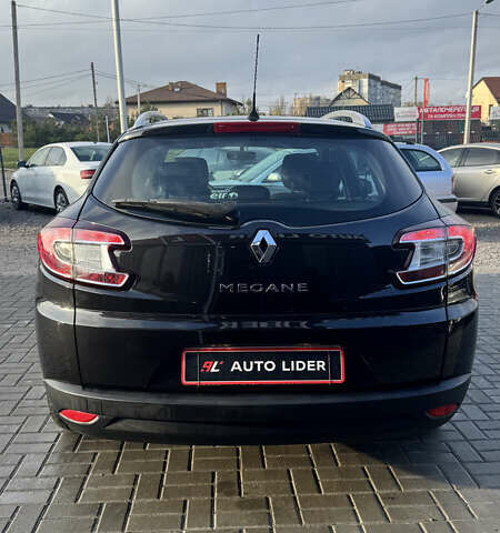 Черный Рено Меган, объемом двигателя 1.6 л и пробегом 186 тыс. км за 7600 $, фото 4 на Automoto.ua