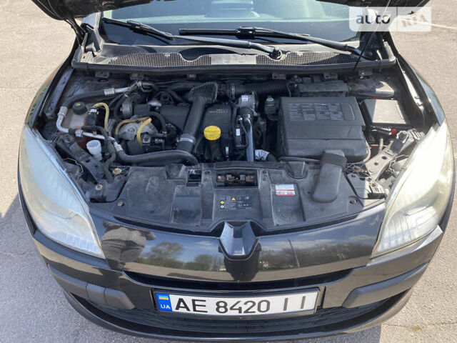 Черный Рено Меган, объемом двигателя 1.5 л и пробегом 266 тыс. км за 7000 $, фото 3 на Automoto.ua