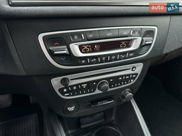 Черный Рено Меган, объемом двигателя 1.46 л и пробегом 277 тыс. км за 7300 $, фото 46 на Automoto.ua