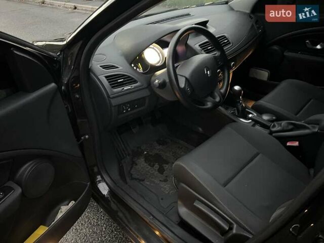 Чорний Рено Меган, об'ємом двигуна 0 л та пробігом 235 тис. км за 8100 $, фото 2 на Automoto.ua