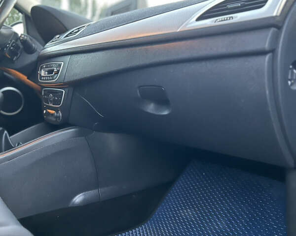 Черный Рено Меган, объемом двигателя 1.46 л и пробегом 215 тыс. км за 7200 $, фото 55 на Automoto.ua