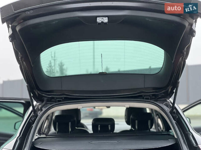 Черный Рено Меган, объемом двигателя 1.4 л и пробегом 170 тыс. км за 6900 $, фото 45 на Automoto.ua