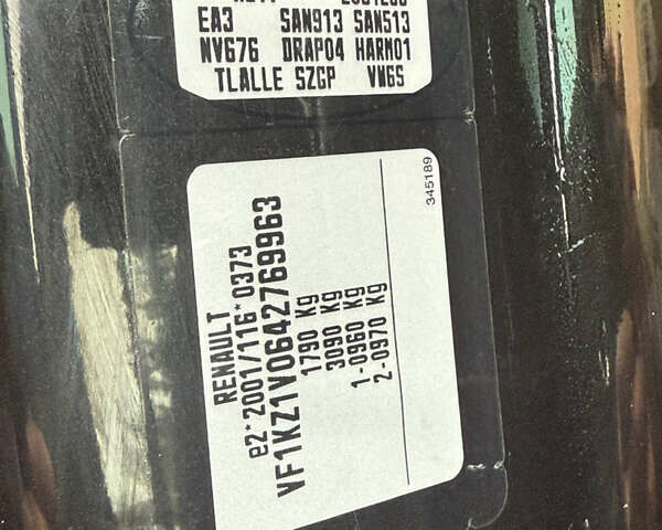 Черный Рено Меган, объемом двигателя 1.4 л и пробегом 185 тыс. км за 5999 $, фото 59 на Automoto.ua