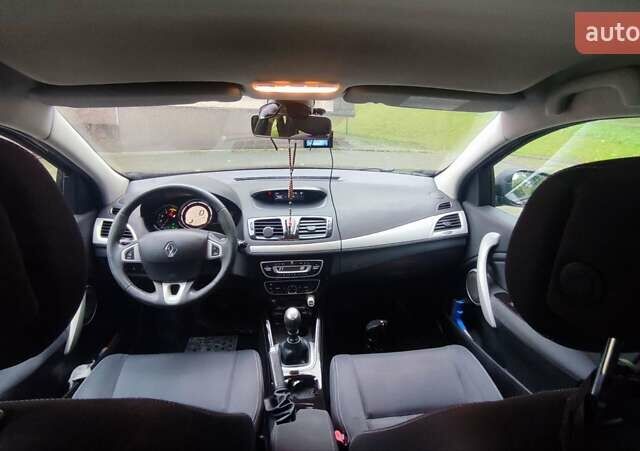 Чорний Рено Меган, об'ємом двигуна 1.46 л та пробігом 349 тис. км за 5700 $, фото 9 на Automoto.ua