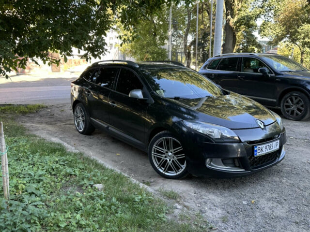 Чорний Рено Меган, об'ємом двигуна 1.87 л та пробігом 325 тис. км за 7490 $, фото 1 на Automoto.ua