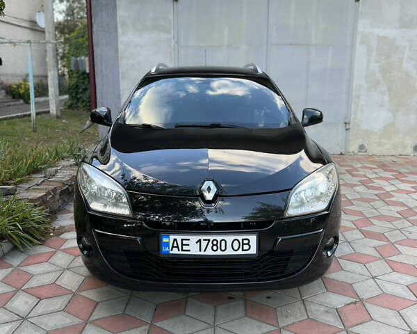 Черный Рено Меган, объемом двигателя 1.4 л и пробегом 248 тыс. км за 7500 $, фото 1 на Automoto.ua