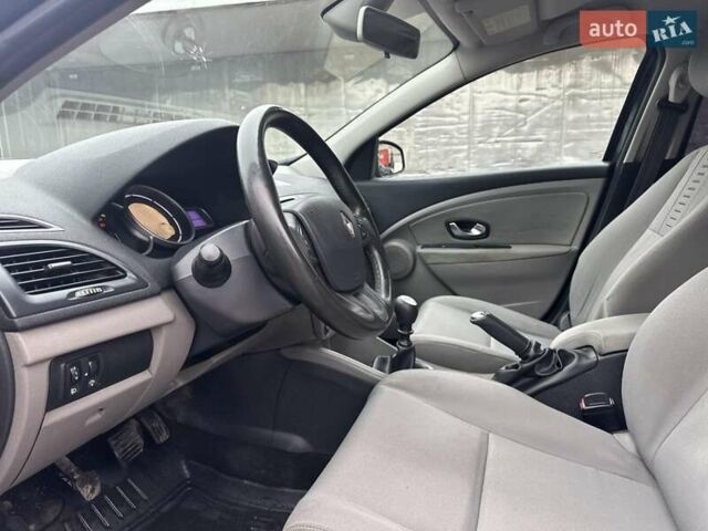 Чорний Рено Меган, об'ємом двигуна 1.46 л та пробігом 305 тис. км за 6499 $, фото 14 на Automoto.ua