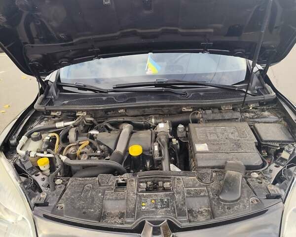 Черный Рено Меган, объемом двигателя 1.5 л и пробегом 290 тыс. км за 7200 $, фото 18 на Automoto.ua