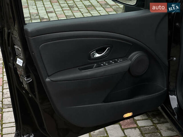 Черный Рено Меган, объемом двигателя 1.46 л и пробегом 277 тыс. км за 7300 $, фото 37 на Automoto.ua