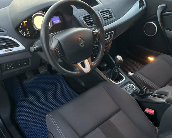 Черный Рено Меган, объемом двигателя 1.46 л и пробегом 215 тыс. км за 7200 $, фото 53 на Automoto.ua