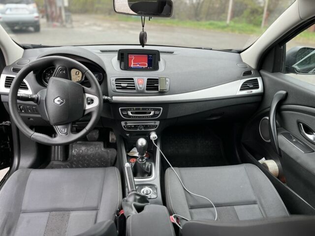 Черный Рено Меган, объемом двигателя 1.5 л и пробегом 335 тыс. км за 6999 $, фото 8 на Automoto.ua