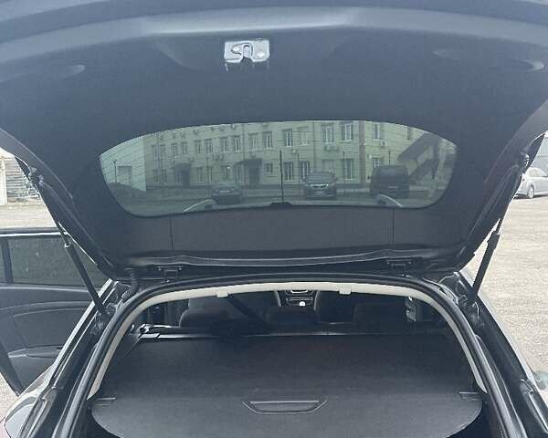 Черный Рено Меган, объемом двигателя 1.5 л и пробегом 330 тыс. км за 8000 $, фото 9 на Automoto.ua