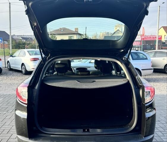 Чорний Рено Меган, об'ємом двигуна 1.6 л та пробігом 185 тис. км за 7600 $, фото 5 на Automoto.ua